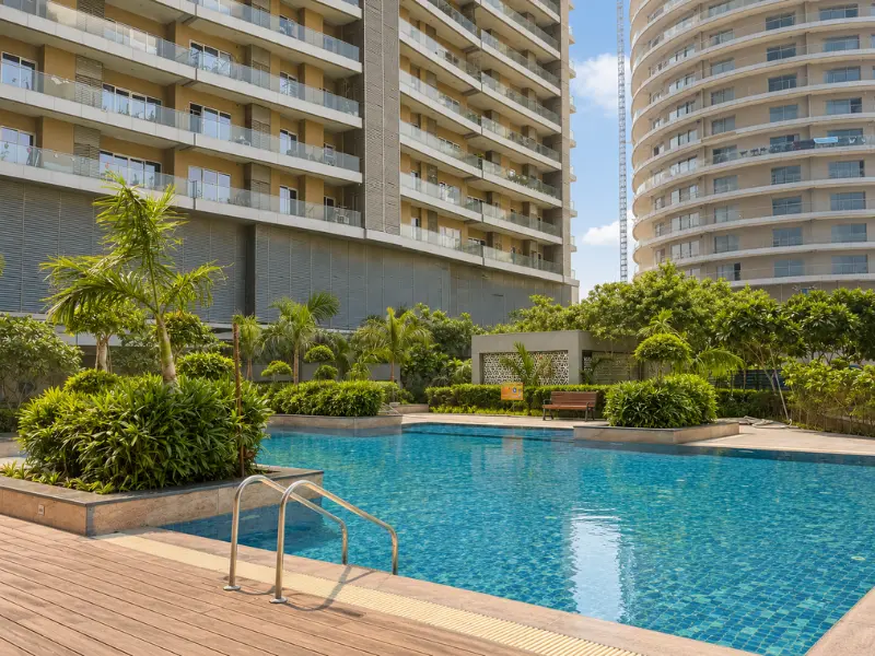 Swimming pool amenity at Nova Residences, Supertech Supernova Sector 94 Noida