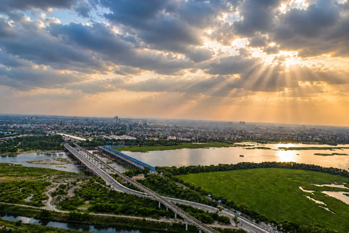 Supertech Supernova Nova Residences premium apartments towers in Sector 94 Noida Expressway skyline view