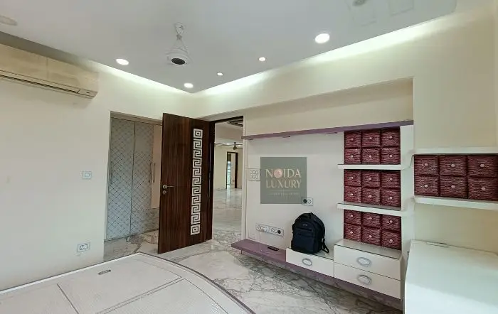 5 BHK flat for rent at Commonwealth Games Village Delhi offering luxury lifestyle amenities