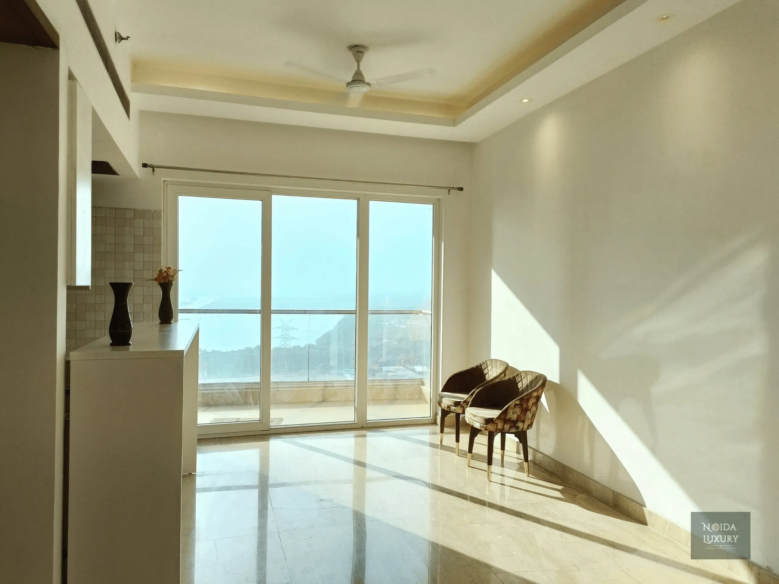 Spacious balcony view from 3 BHK in Supertech Supernova – Noida Expressway skyline