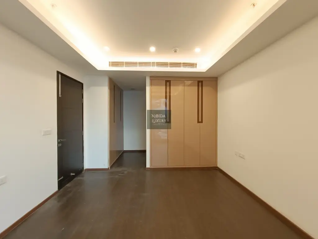 Nova penthouse rent — premium Noida penthouse with modular kitchen, high-speed lifts and lifestyle amenities