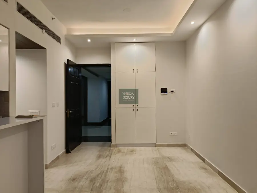 Luxury 2 BHK resale flat in Noida — premium finishes, concierge-like facilities and clubhouse access