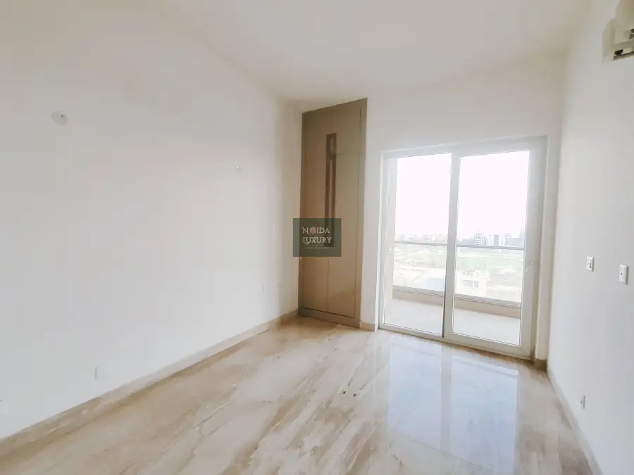 3 BHK apartment for sale in Supertech Supernova — bright interiors, balcony views and clubhouse facilities