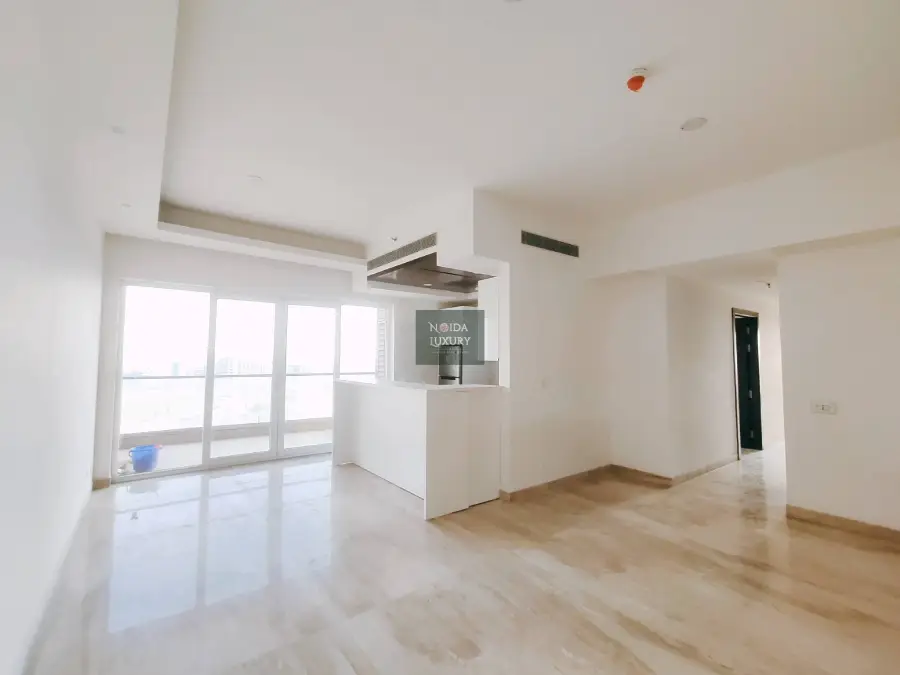 3 BHK flat for sale in Supertech Supernova Nova Residences — family ready, modular kitchen and clubhouse