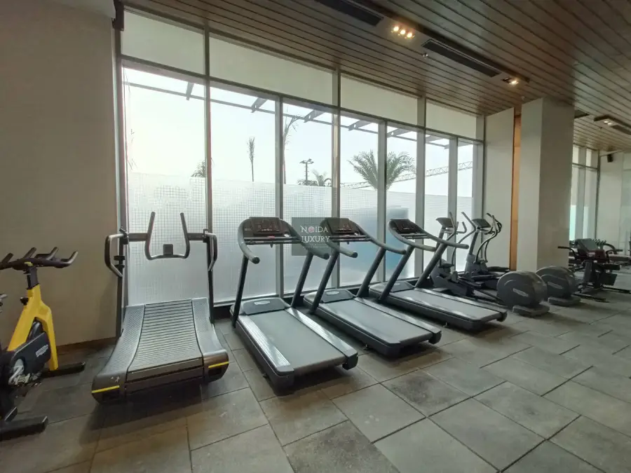 3 BHK flat for sale in Supertech Supernova — luxury finishes, covered parking and society clubhouse