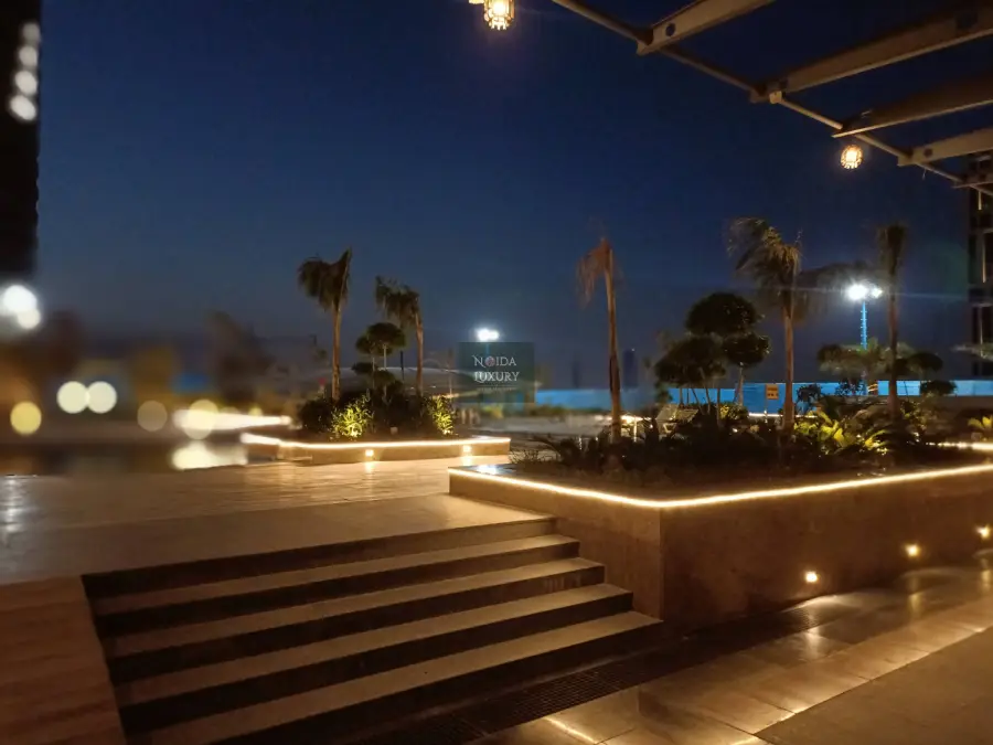 Supernova Nova Residences apartment exterior — luxury 3 BHK flats for sale near Noida Expressway with clubhouse and pool