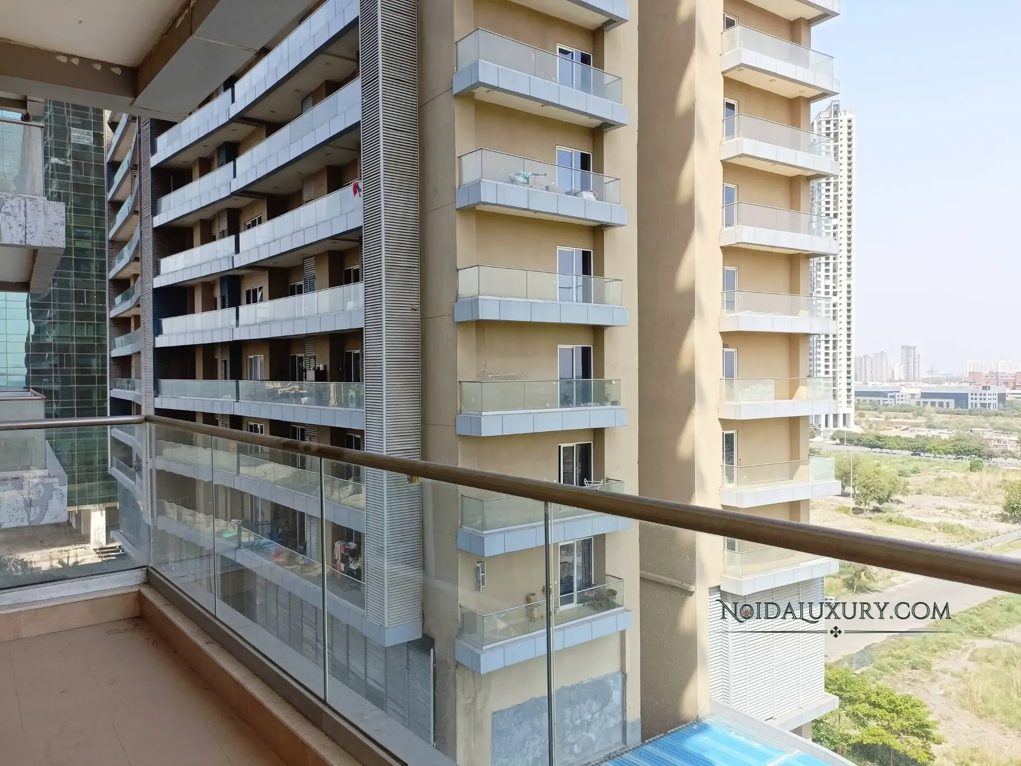 Spira tower at Supernova Nova Residences – 3 BHK rental apartments with clubhouse access