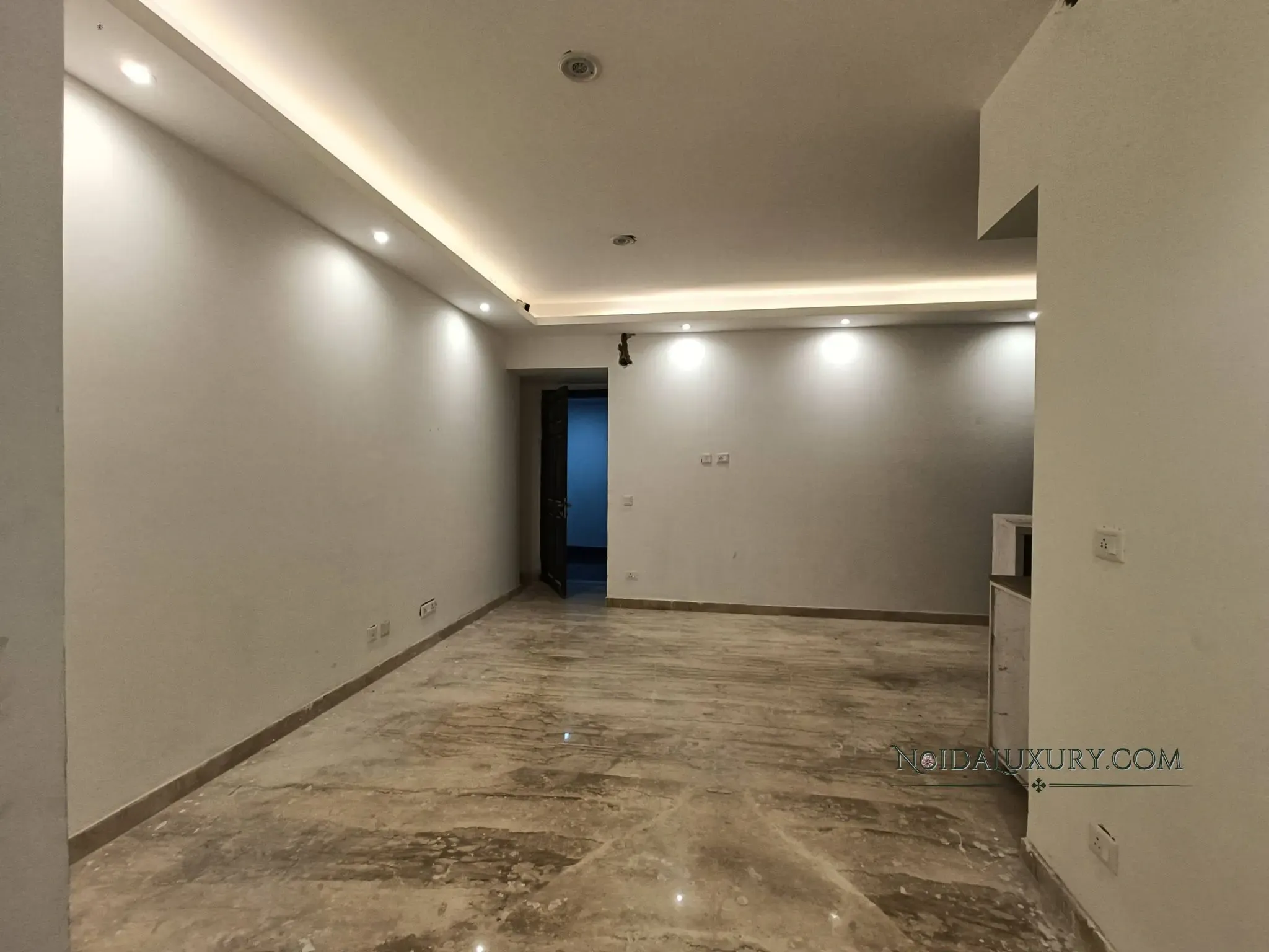 Spira tower rental 3 BHK at Supertech Supernova – family-friendly apartment near Amity University
